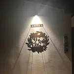 Ξενοδοχείο με διαμερίσματα Aritis 3