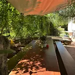 Ξενοδοχείο με διαμερίσματα Aritis 3